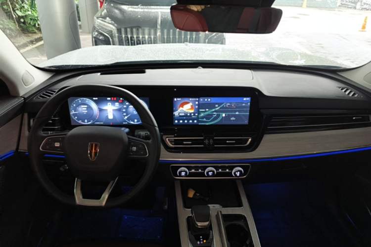 Used Hongqi HS5 2025 2.0T All-Wheel-Drive Flagship Pro Edition Center Console