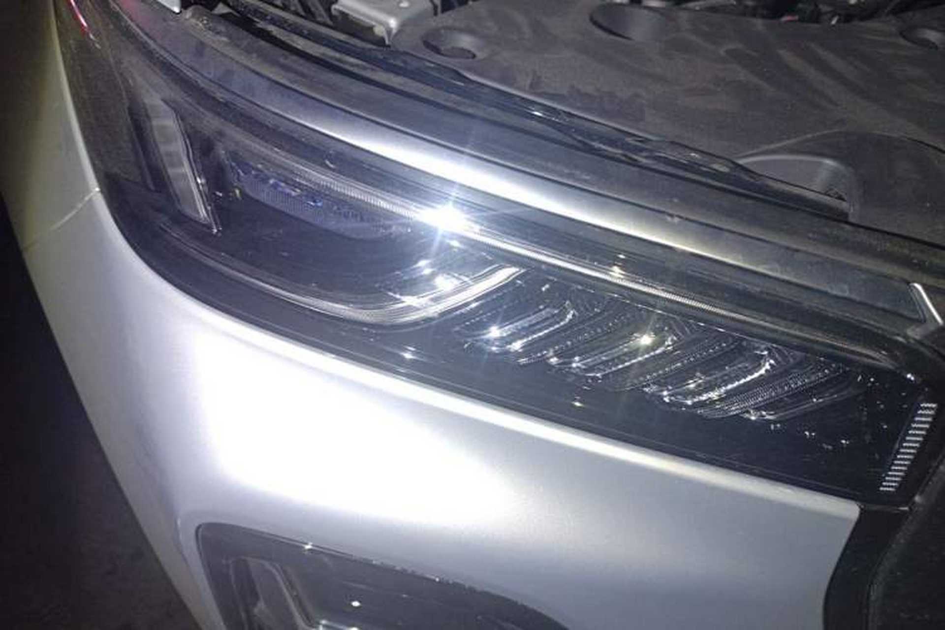 Used Hongqi HS5 2025 2.0T Two-Wheel Drive Flagship Pro Edition Right Front Headlight