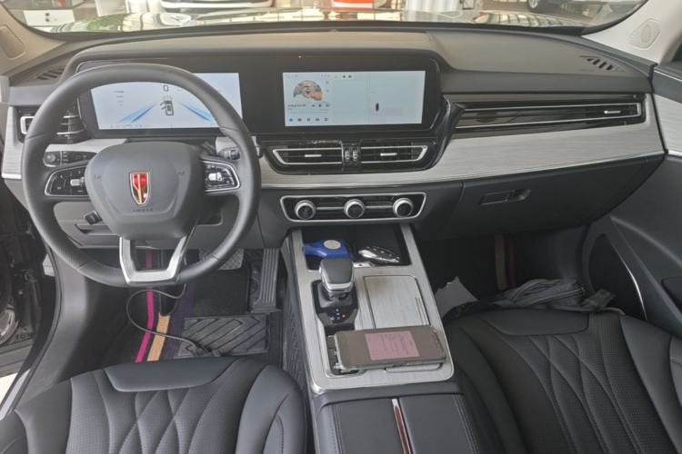 Used Hongqi HS5 2026 Model 2.0T Two-Wheel Drive Qi Yun Pro Edition Center Console