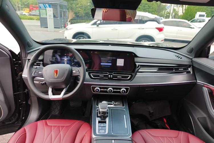 Used Hongqi HS5 2026 Model 2.0T Two-Wheel Drive Xuan Ying Edition Center Console