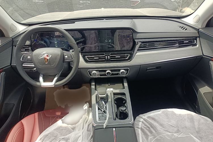 Used Hongqi HS5 2026 Model 2.0T Two-Wheel Drive Qi Xiang Pro Edition Center Console