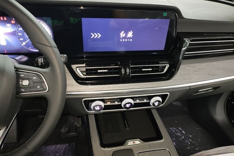Used Hongqi HS5 2026 Model 2.0T Two-Wheel Drive Qi Yun Pro Edition Center Console