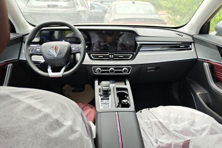 Used Hongqi HS5 2026 Model 2.0T Two-Wheel Drive Qi Xiang Pro Edition Center Console