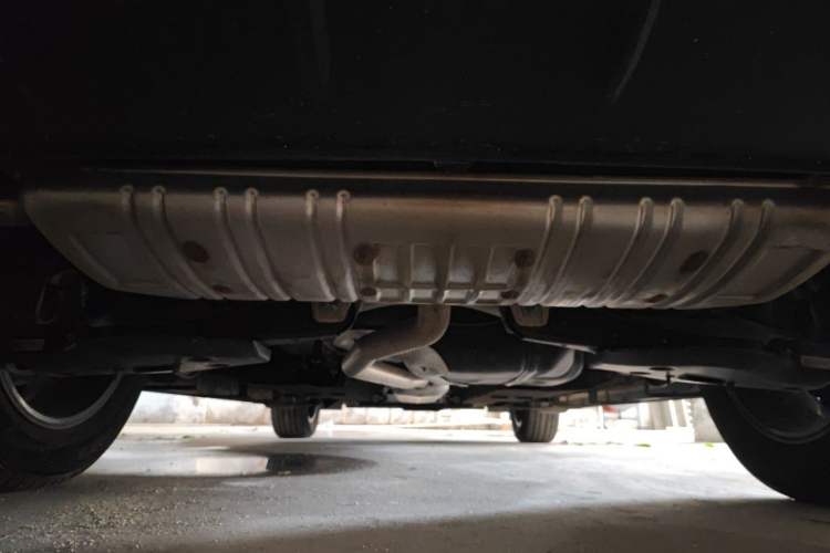 Used Hongqi HS5 2026 Model 2.0T Two-Wheel Drive Qi Xiang Pro Edition Chassis Rear