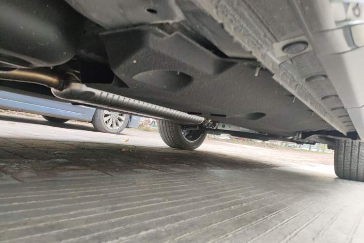 Used Hongqi HS5 2026 Model 2.0T Two-Wheel Drive Xuan Ying Edition Chassis Rear Right