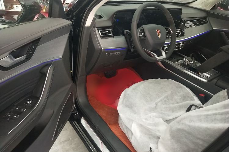 Used Hongqi HS5 2026 Model 2.0T Four-Wheel Drive Qi Xiang Pro Edition Driver Seat