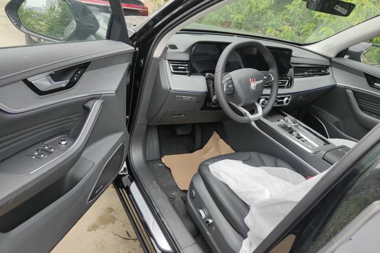 Used Hongqi HS5 2026 Model 2.0T Two-Wheel Drive Qi Xiang Pro Edition Driver Seat