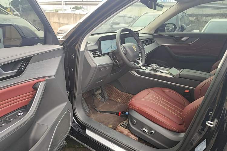 Used Hongqi HS5 2026 Model 2.0T Two-Wheel Drive Qi Yun Pro Edition Driver Seat
