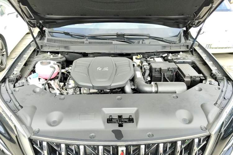 Used Hongqi HS5 2026 Model 2.0T Two-Wheel Drive Qi Xiang Pro Edition Engine Bay