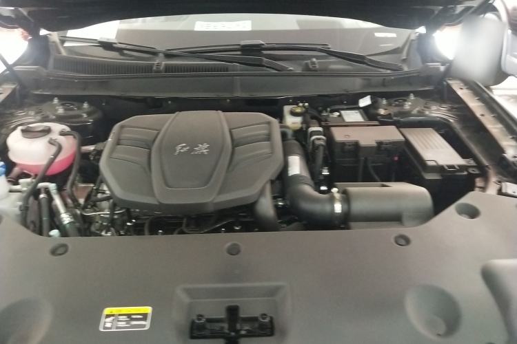 Used Hongqi HS5 2026 Model 2.0T Four-Wheel Drive Qi Xiang Pro Edition Engine Bay