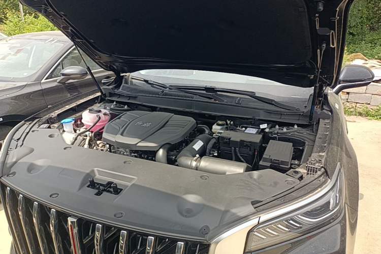 Used Hongqi HS5 2026 Model 2.0T Two-Wheel Drive Qi Xiang Pro Edition Engine Bay