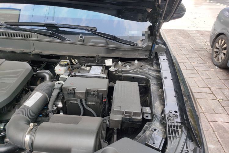 Used Hongqi HS5 2026 Model 2.0T Two-Wheel Drive Xuan Ying Edition Engine Bay Left