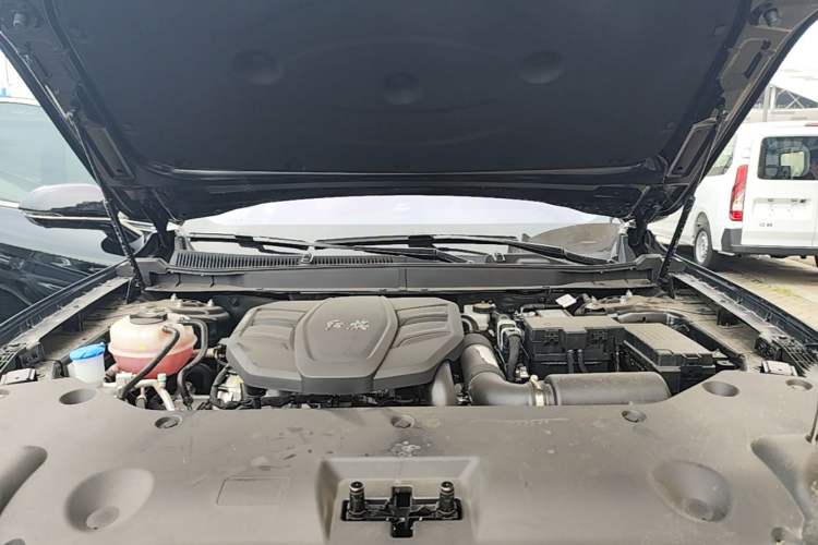 Used Hongqi HS5 2026 Model 2.0T Two-Wheel Drive Qi Yun Pro Edition Engine Bay