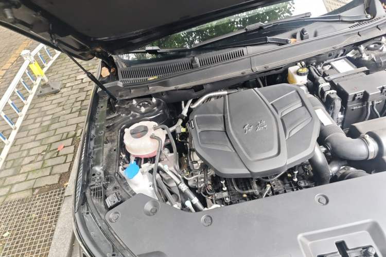 Used Hongqi HS5 2026 Model 2.0T Two-Wheel Drive Xuan Ying Edition Engine Bay Right