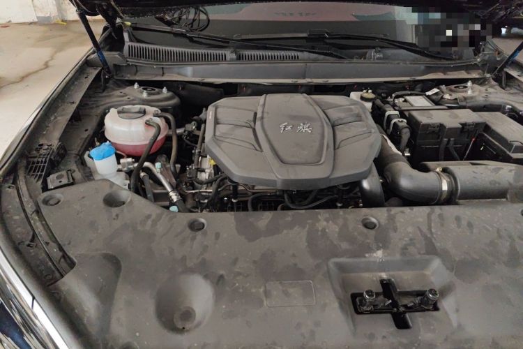 Used Hongqi HS5 2026 Model 2.0T Two-Wheel Drive Qi Xiang Pro Edition Engine Bay Right