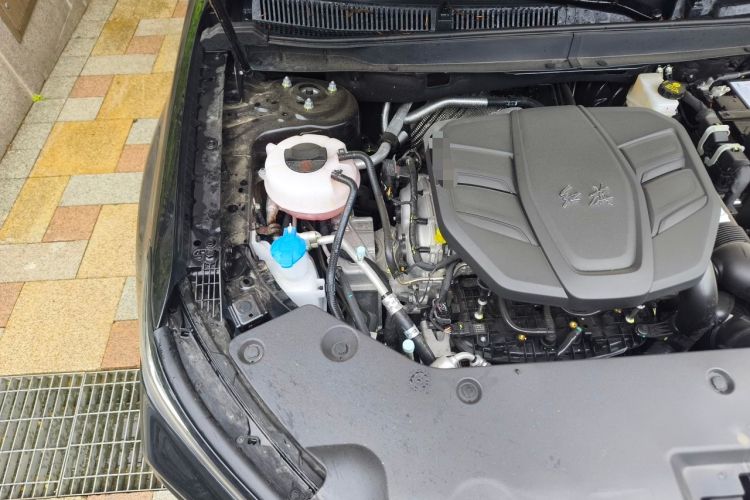 Used Hongqi HS5 2026 Model 2.0T Two-Wheel Drive Xuan Ying Edition Engine Bay Right