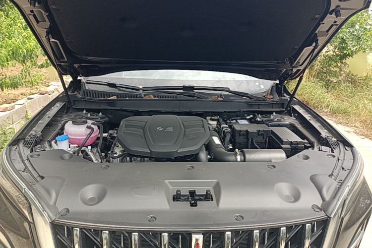 Used Hongqi HS5 2026 Model 2.0T Two-Wheel Drive Qi Xiang Pro Edition Engine Bay