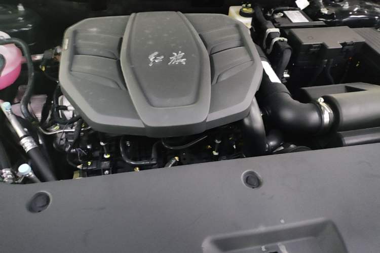 Used Hongqi HS5 2026 Model 2.0T Two-Wheel Drive Qi Yun Pro Edition Engine Bay