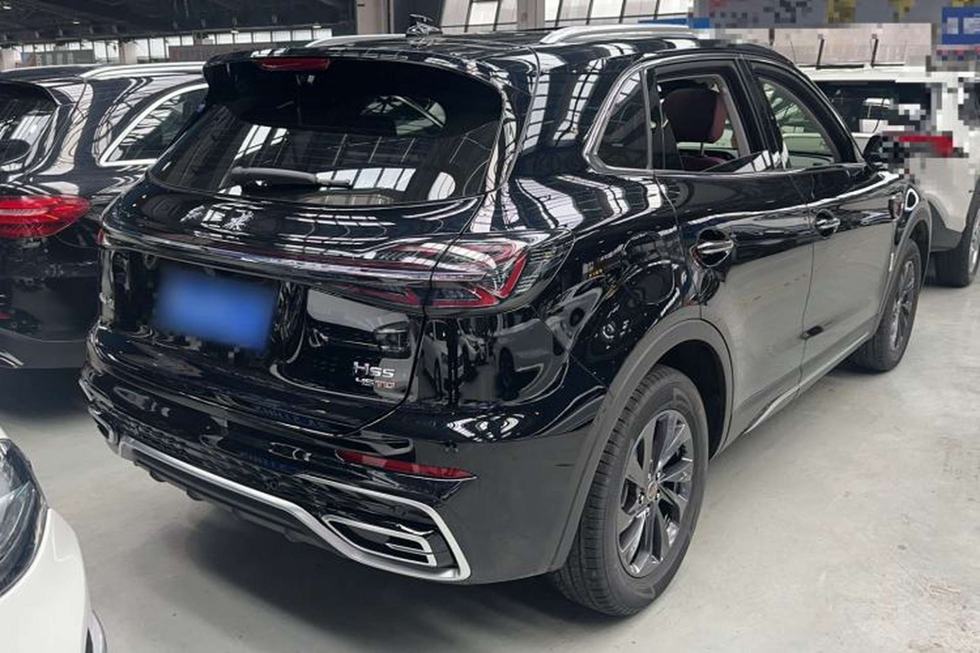 Used Hongqi HS5 2026 Model 2.0T Two-Wheel Drive Qi Xiang Pro Edition Exterior 3