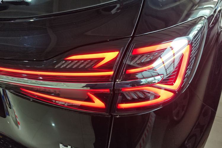 Used Hongqi HS5 2026 Model 2.0T Two-Wheel Drive Qi Yun Pro Edition Exterior 6