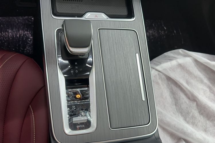 Used Hongqi HS5 2026 Model 2.0T Two-Wheel Drive Qi Xiang Pro Edition Gear Lever