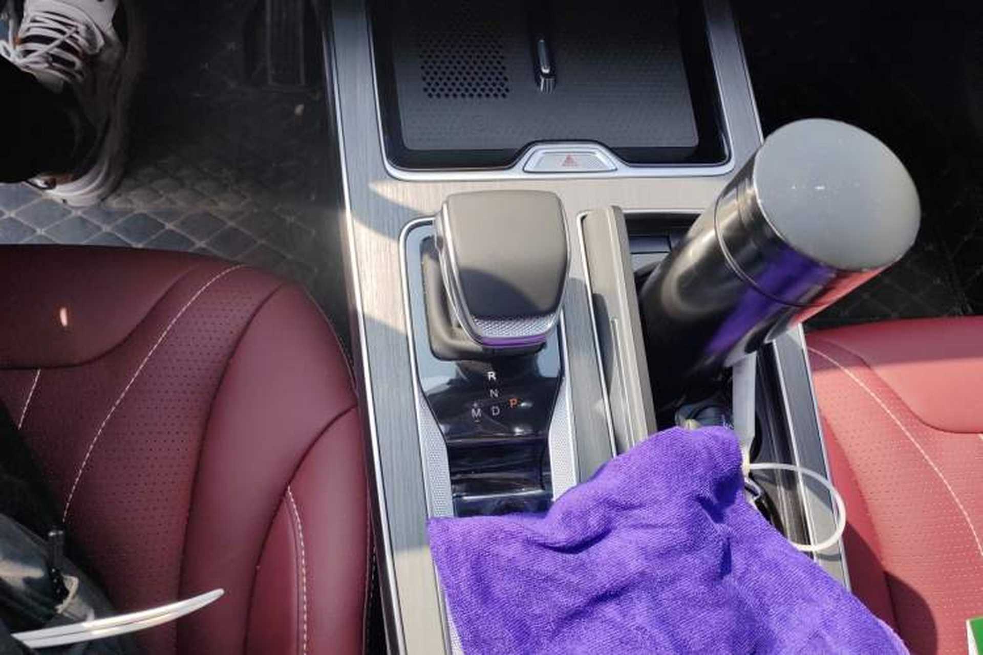 Used Hongqi HS5 2026 Model 2.0T Two-Wheel Drive Qi Yun Pro Edition Gear Lever