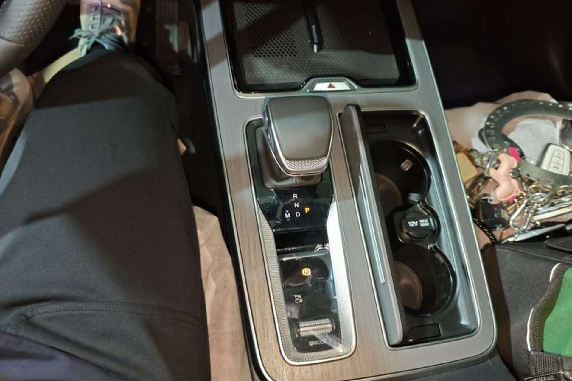 Used Hongqi HS5 2026 Model 2.0T Two-Wheel Drive Qi Yun Pro Edition Gear Lever