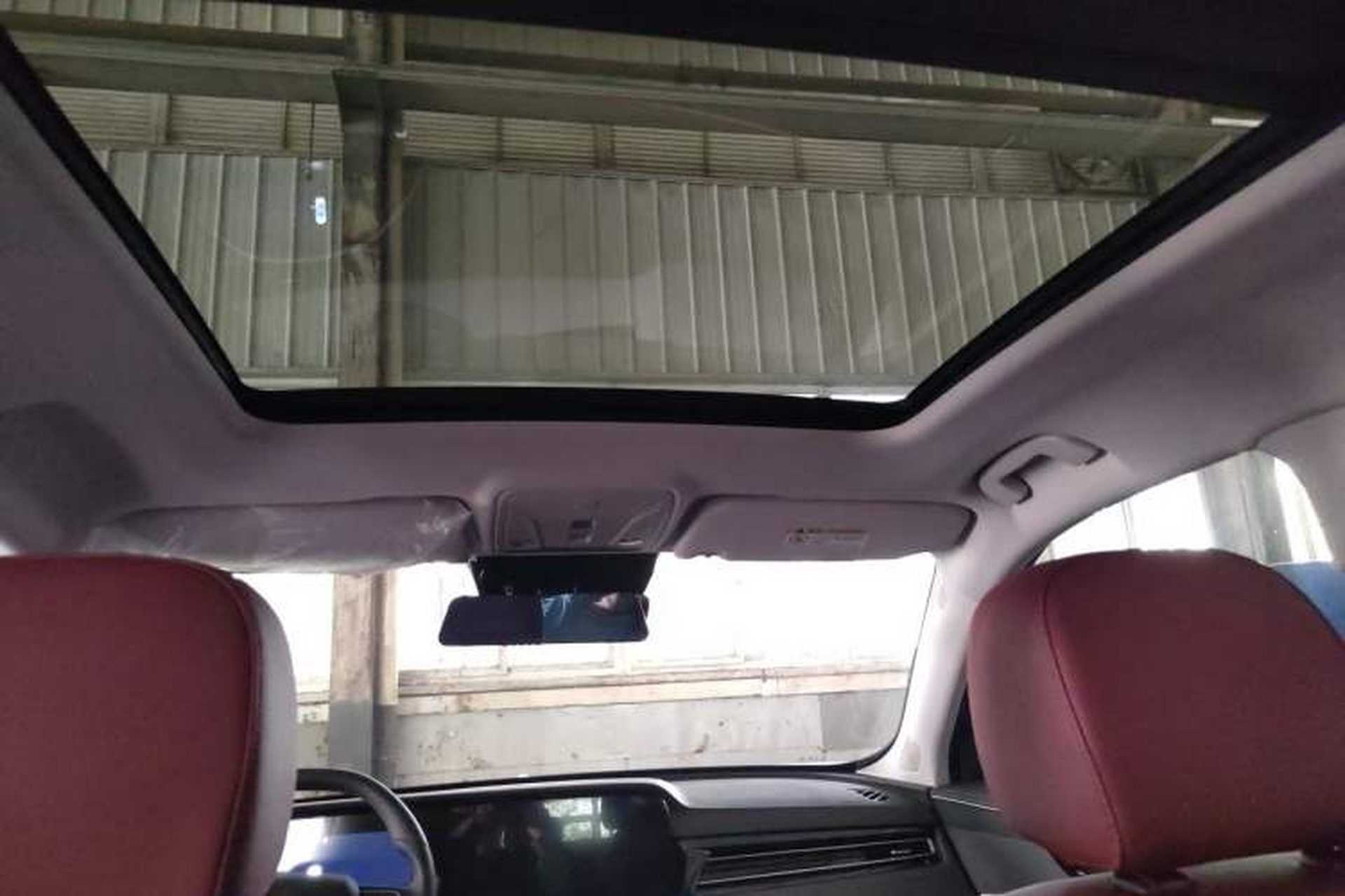 Used Hongqi HS5 2026 Model 2.0T Four-Wheel Drive Qi Xiang Pro Edition Headliner