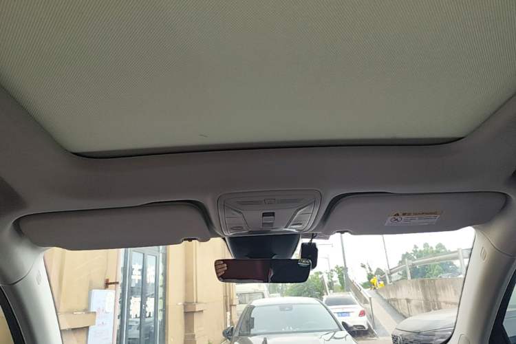 Used Hongqi HS5 2026 Model 2.0T Two-Wheel Drive Qi Yun Pro Edition Headliner