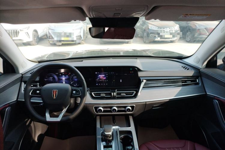 Used Hongqi HS5 2026 Model 2.0T Two-Wheel Drive Qi Xiang Pro Edition Interior 2