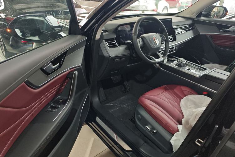 Used Hongqi HS5 2026 Model 2.0T Two-Wheel Drive Qi Yun Pro Edition Interior 3