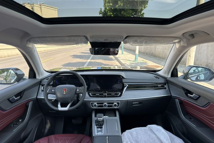 Used Hongqi HS5 2026 Model 2.0T Two-Wheel Drive Qi Xiang Pro Edition Interior 7