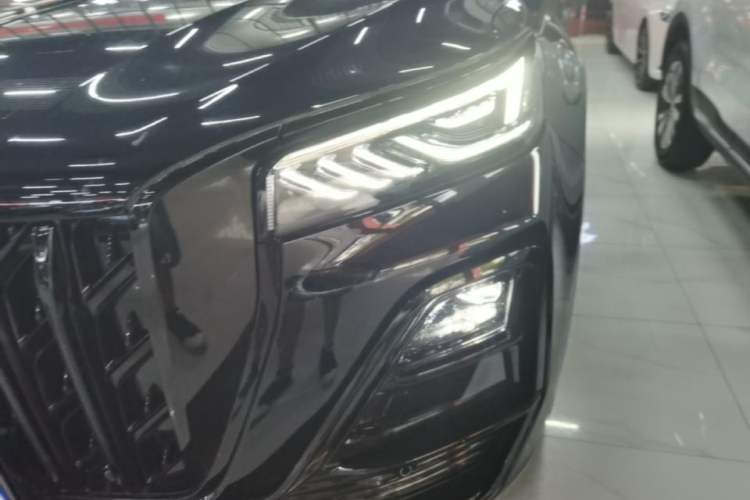 Used Hongqi HS5 2026 Model 2.0T Two-Wheel Drive Xuan Ying Edition Left Front Headlight