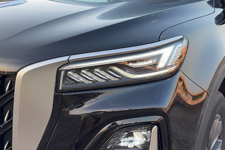 Used Hongqi HS5 2026 Model 2.0T Two-Wheel Drive Qi Xiang Pro Edition Left Front Headlight