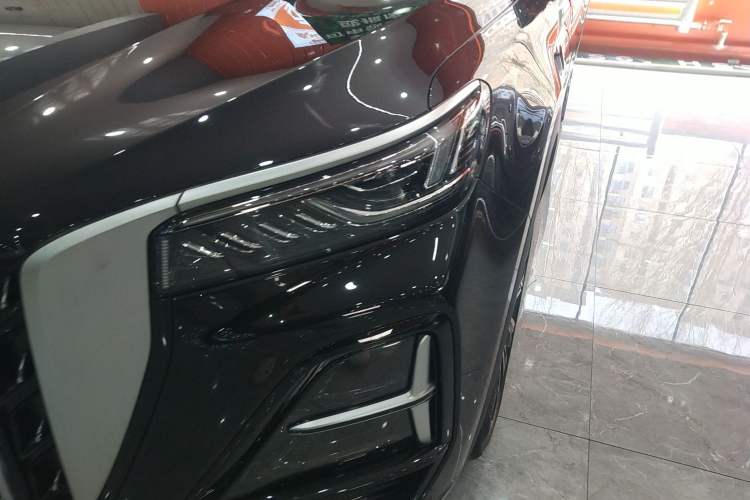 Used Hongqi HS5 2026 Model 2.0T Four-Wheel Drive Qi Xiang Pro Edition Left Front Headlight
