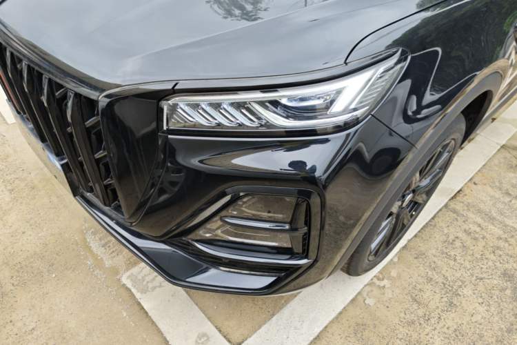 Used Hongqi HS5 2026 Model 2.0T Two-Wheel Drive Xuan Ying Edition Left Front Headlight