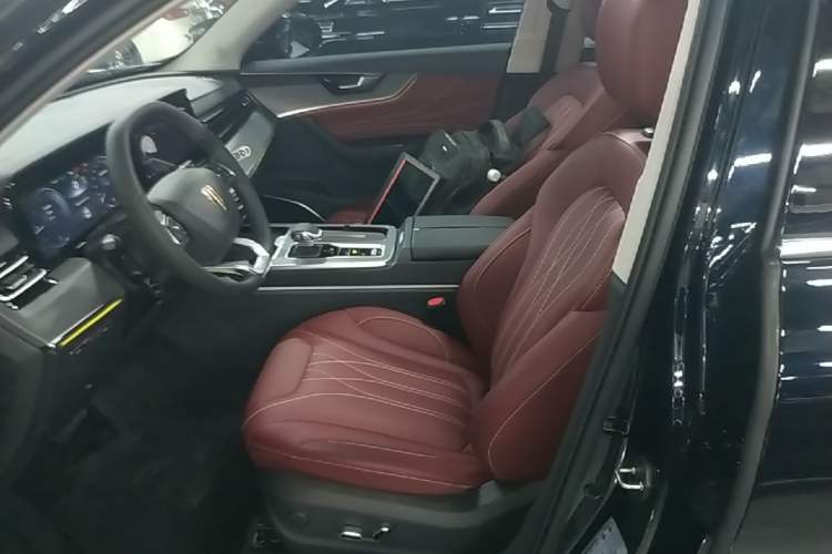 Used Hongqi HS5 2026 Model 2.0T Two-Wheel Drive Qi Xiang Pro Edition Left Front Seat