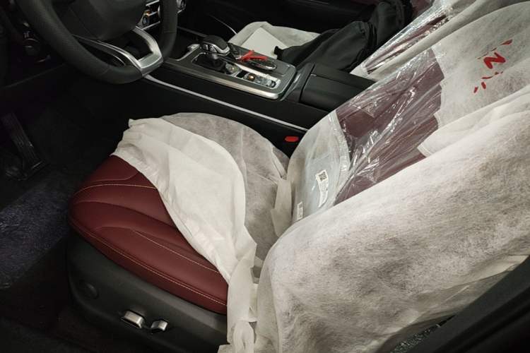 Used Hongqi HS5 2026 Model 2.0T Two-Wheel Drive Qi Yun Pro Edition Left Front Seat