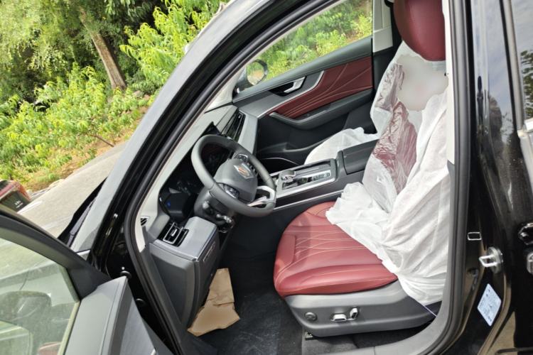 Used Hongqi HS5 2026 Model 2.0T Two-Wheel Drive Qi Xiang Pro Edition Left Front Seat