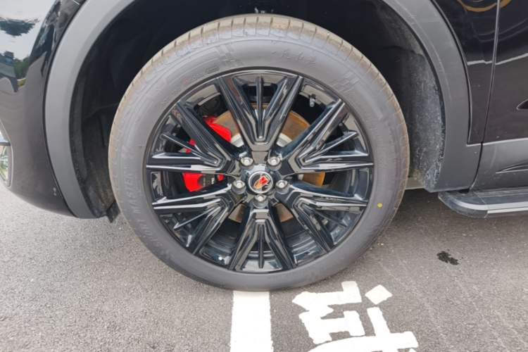 Used Hongqi HS5 2026 Model 2.0T Two-Wheel Drive Xuan Ying Edition Left Front Wheel Hub