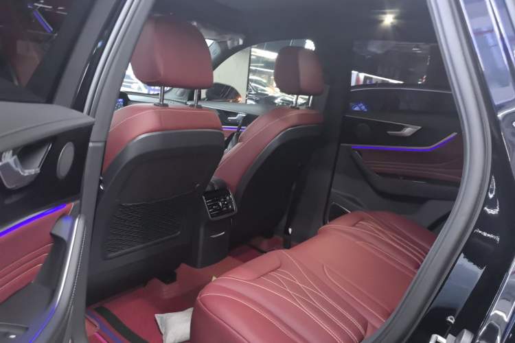 Used Hongqi HS5 2026 Model 2.0T Two-Wheel Drive Xuan Ying Edition Left Rear Seat