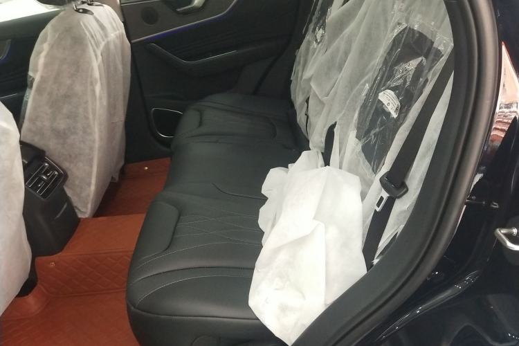 Used Hongqi HS5 2026 Model 2.0T Four-Wheel Drive Qi Xiang Pro Edition Left Rear Seat
