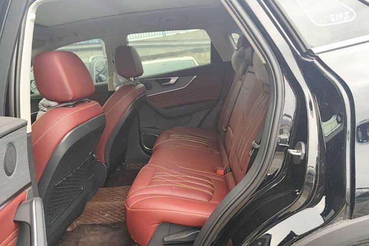 Used Hongqi HS5 2026 Model 2.0T Two-Wheel Drive Qi Yun Pro Edition Left Rear Seat