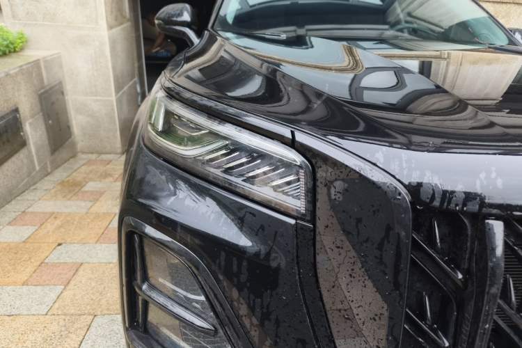 Used Hongqi HS5 2026 Model 2.0T Two-Wheel Drive Xuan Ying Edition Right Front Headlight