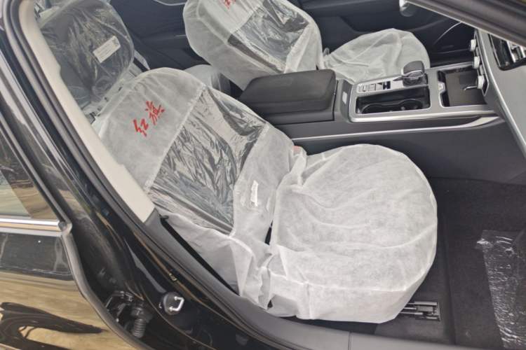 Used Hongqi HS5 2026 Model 2.0T Two-Wheel Drive Qi Xiang Pro Edition Right Front Seat