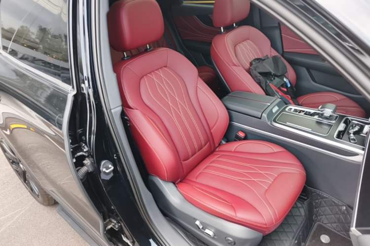 Used Hongqi HS5 2026 Model 2.0T Two-Wheel Drive Xuan Ying Edition Right Front Seat