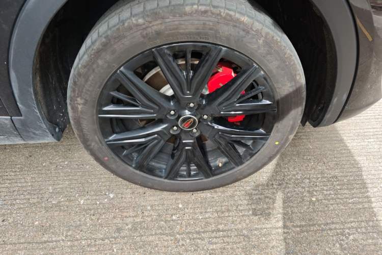 Used Hongqi HS5 2026 Model 2.0T Two-Wheel Drive Xuan Ying Edition Right Front Wheel Hub