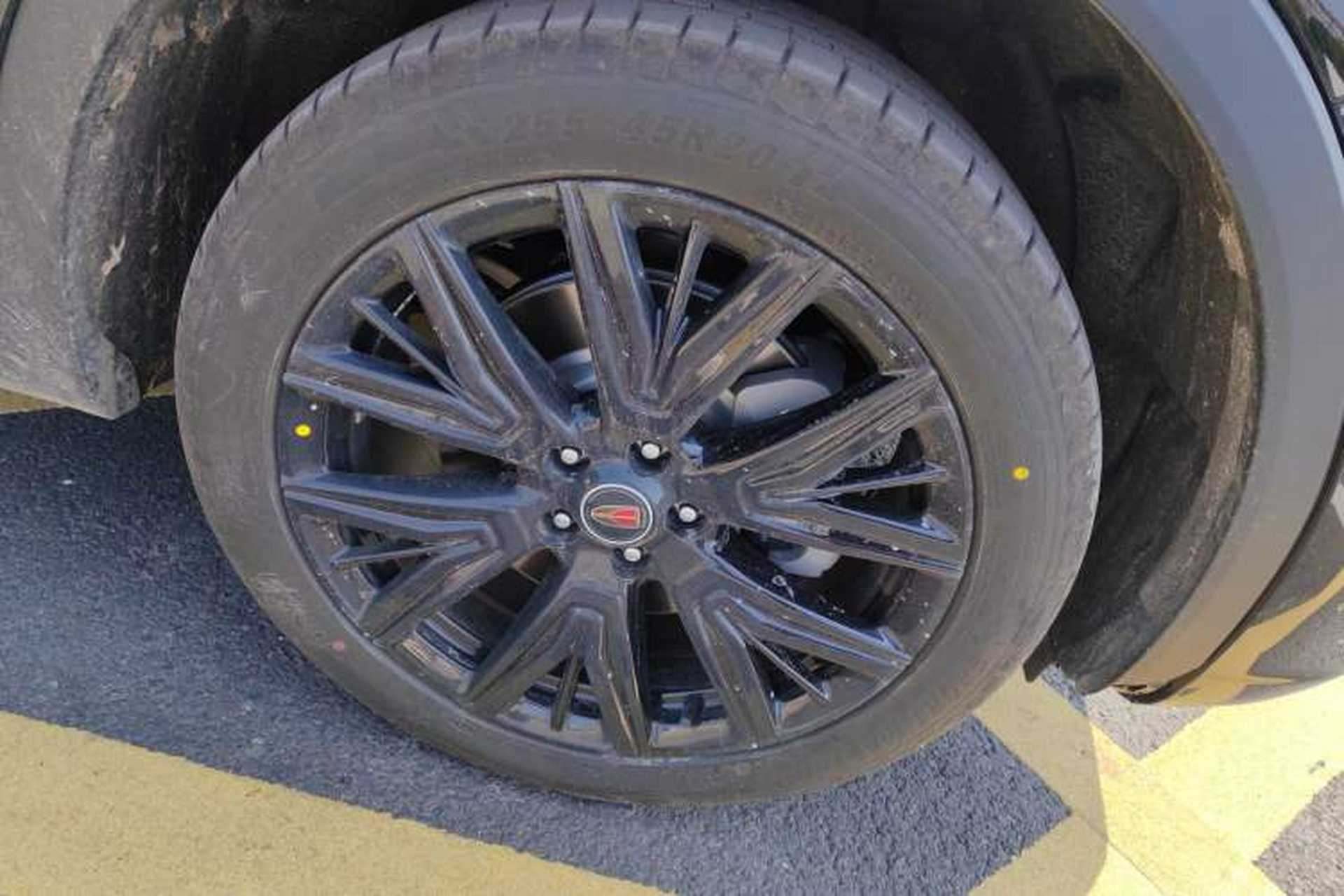 Used Hongqi HS5 2026 Model 2.0T Two-Wheel Drive Qi Yun Pro Edition Right Front Wheel Hub