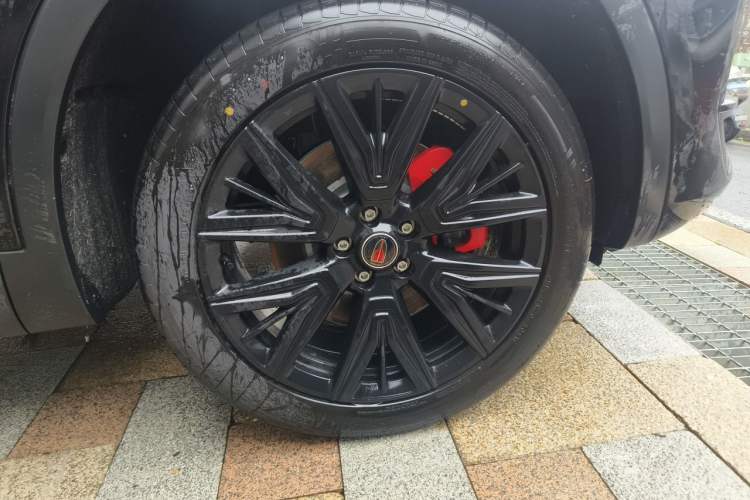 Used Hongqi HS5 2026 Model 2.0T Two-Wheel Drive Xuan Ying Edition Right Front Wheel Hub
