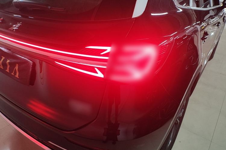 Used Hongqi HS5 2026 Model 2.0T Two-Wheel Drive Qi Yun Pro Edition Right Rear Taillight